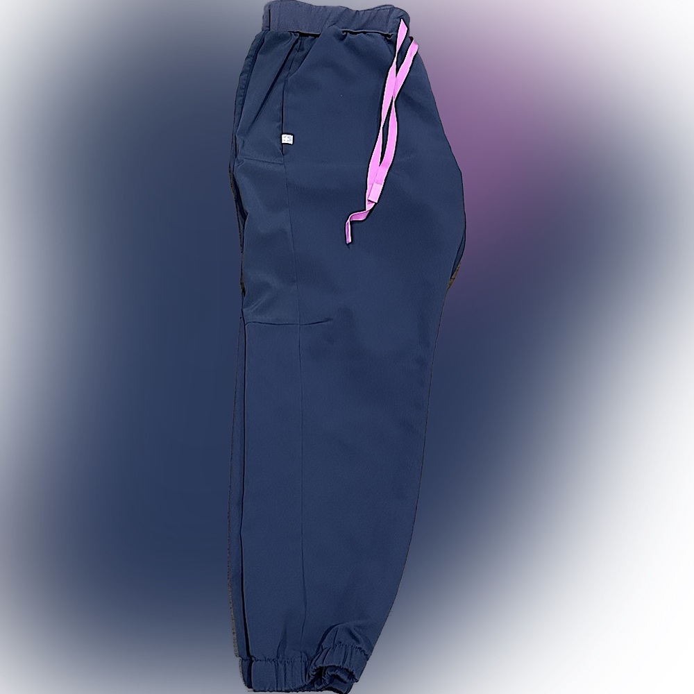 Figs Limited Edition “Night Sky” jogger scrub pants in Large Petite (LP).